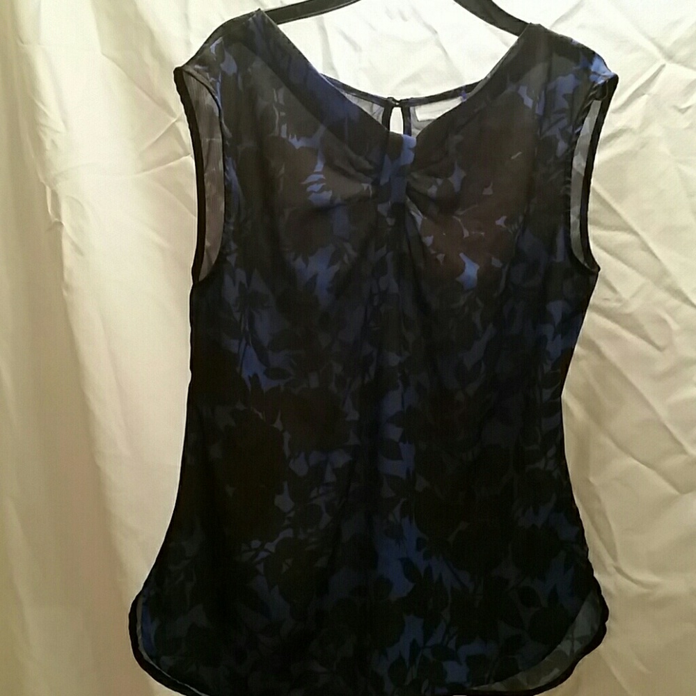 Top - Picture 2 of 2